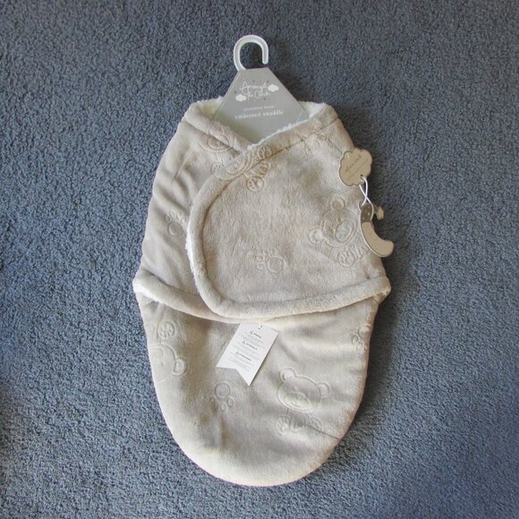 Baby Unisex Fleece Swaddle Amongst the Cloud Grey Size 0-3 Months NWT Soft Warm - Picture 1 of 2